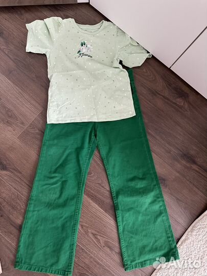 Джинсы и футболка на девочку