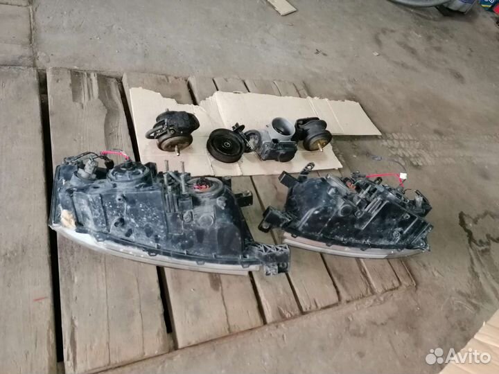 Фары на nissan cedric