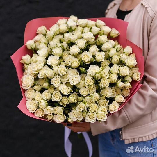 Кустовые розы букет