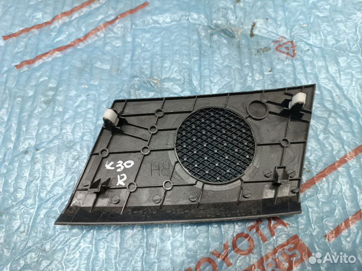 Крышка динамика правая Тойота Камри 30