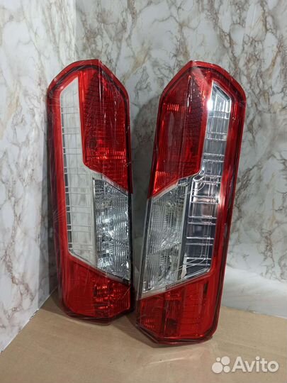 Фонарь Ford Transit 2014-2022