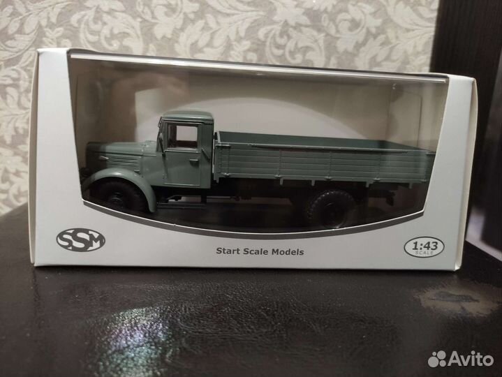 Маз 200 бортовой (серый) СССР SSM 1:43 SSM1009