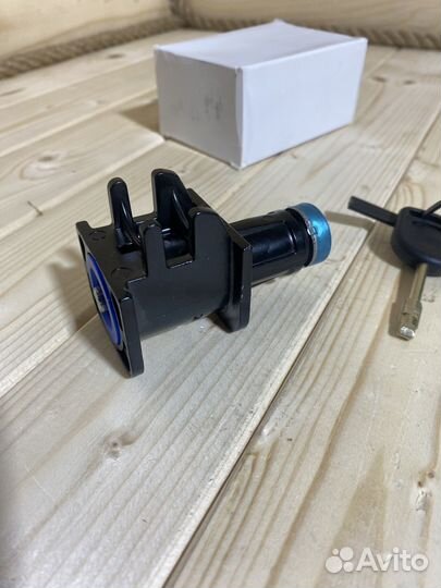 Личинка замка капота Ford Transit 7 2006-2013