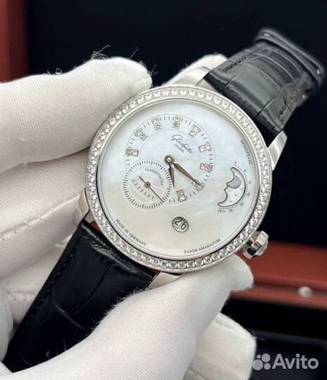 Женские наручные часы glashutte