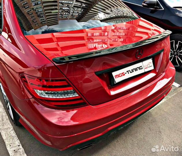 Решетка с63 AMG black + Спойлер C-Class W204