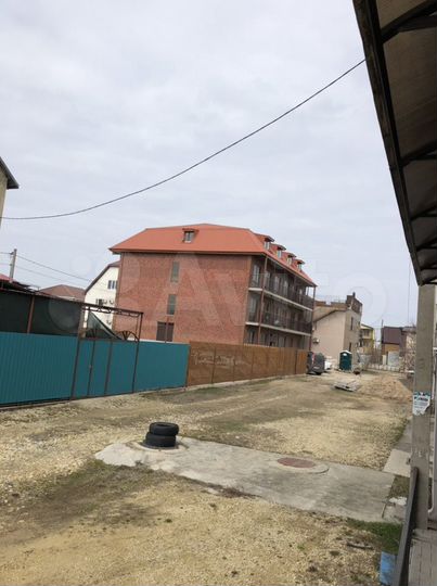 Дом 1033 м² на участке 7 сот.