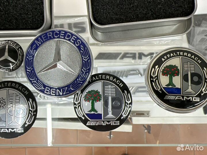 Шильдик Mercedes Benz