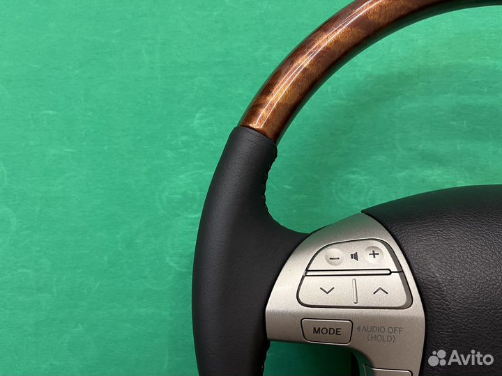 Руль с косточкой под дерево Toyota Highlander 40