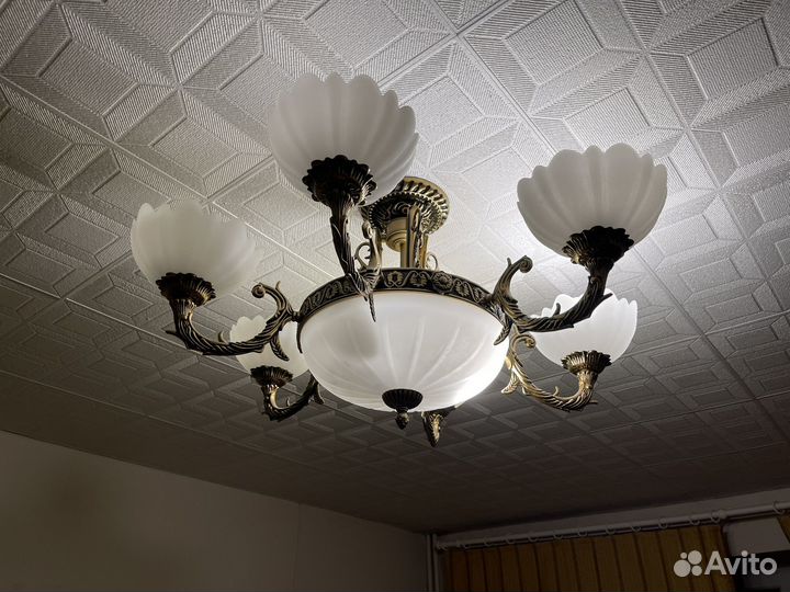 Люстра потолочная