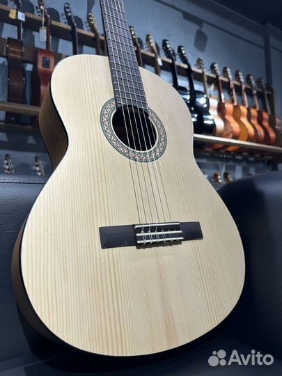 Yamaha C40M Классическая гитара