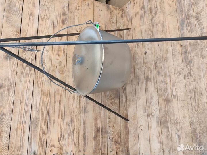 Тренога костровая в чехле. Тренога для котелка