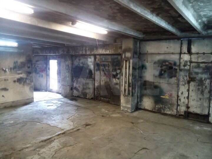 Гараж, > 30 м²