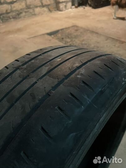 Kumho 722 215/45 R17 63