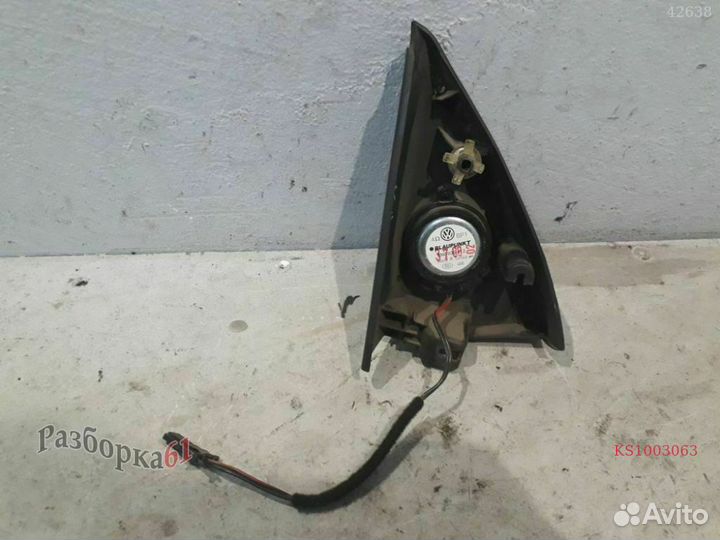 Накладка пищалки volkswagen tiguan Передняя правая