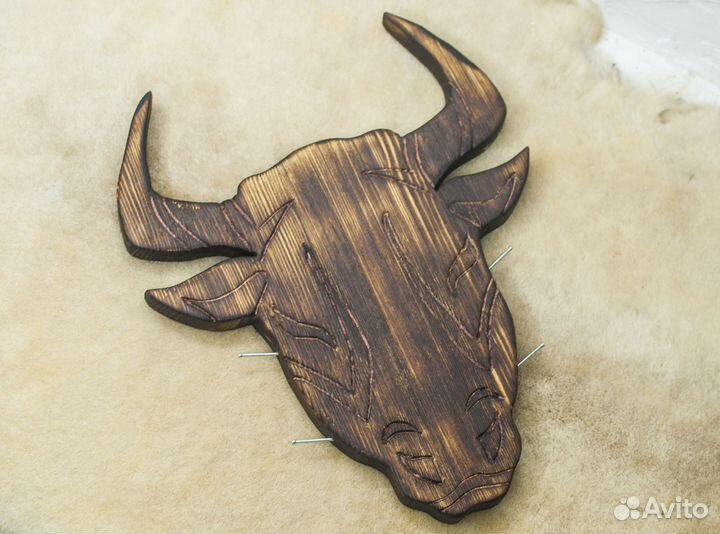 Ключница/вешалка для ключей северный Бык
