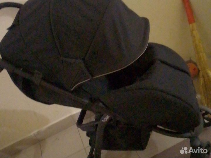 Прогулочная коляска tomix