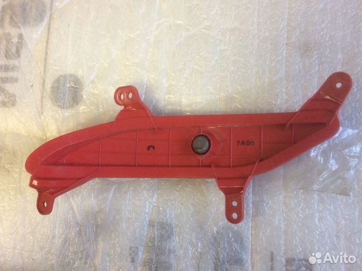 Катафот отражатель задний Hyundai Santa Fe 2012