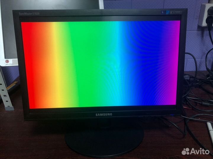 Монитор Samsung 19'' E1920NW