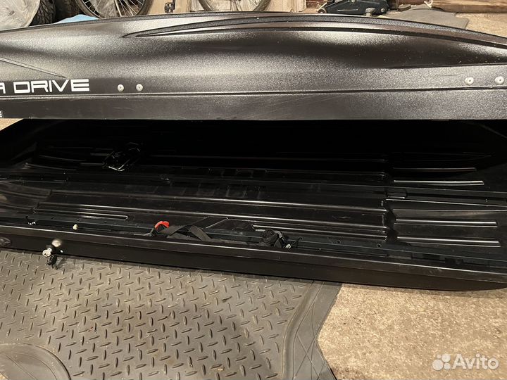 Автомобильный багажник на крышу