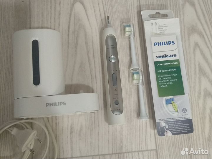 Электрическая зубная щетка philips sonicare