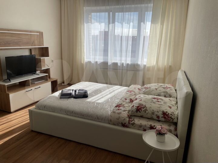 1-к. квартира, 42 м², 8/10 эт.
