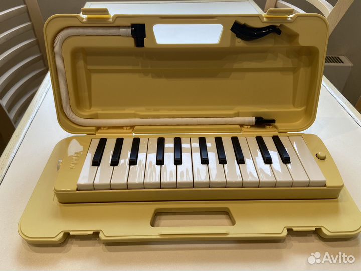 Мелодика yamaha P-25F yellow 25 клавиш