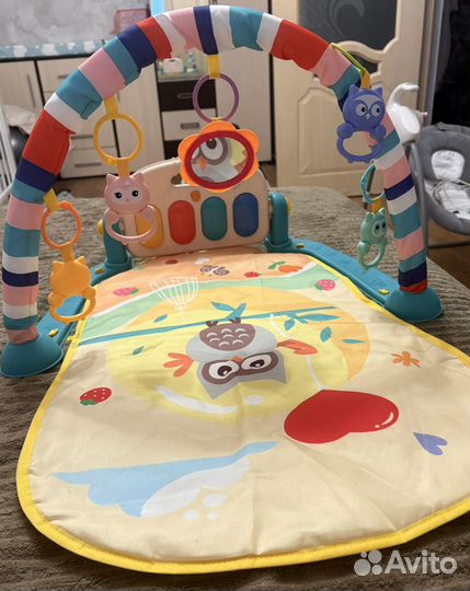 Развивающий коврик с пианино