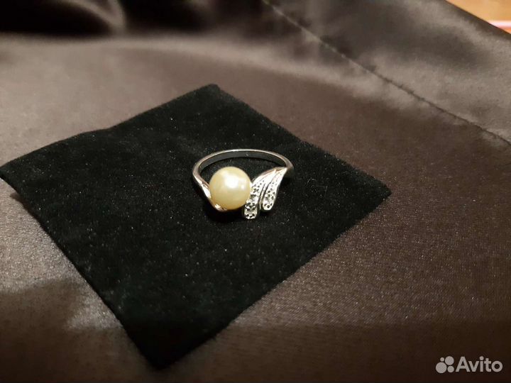 Серебряное кольцо