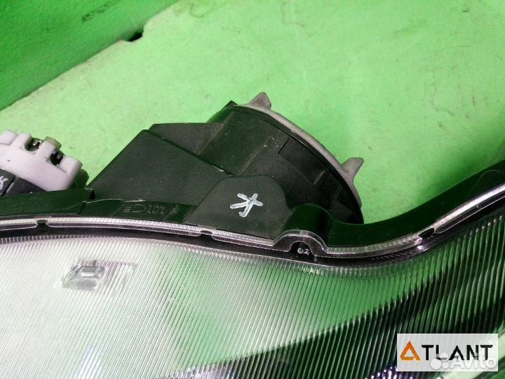 Фара левая toyota mark X