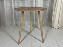 Стол обеденный деревянный (дуб, диаметр 65см)