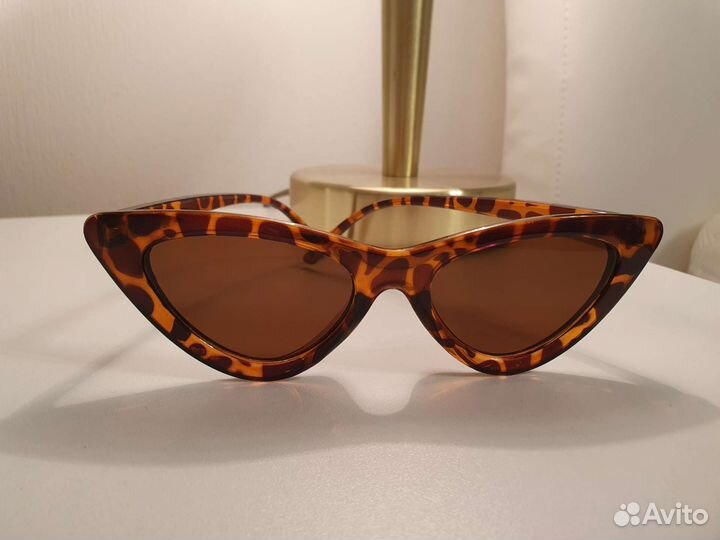 Солнцезащитные очки кошачий глаз