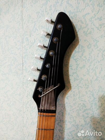 Электрогитара