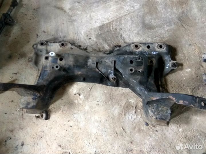 Балка подмоторная Ford Focus 1