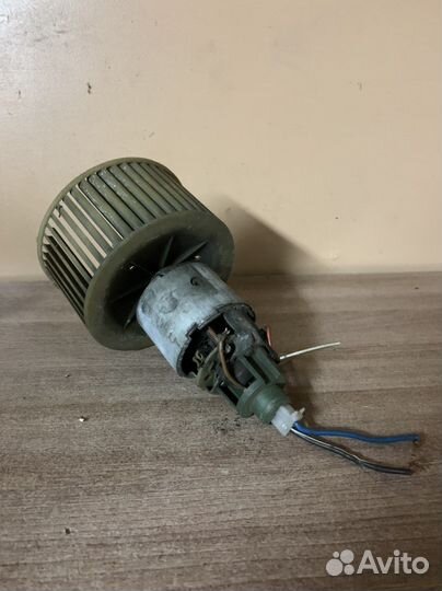 Моторчик печки Ауди 100