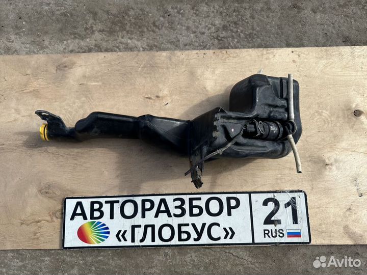 Бачок омывателя с насосом Opel Astra H 2007