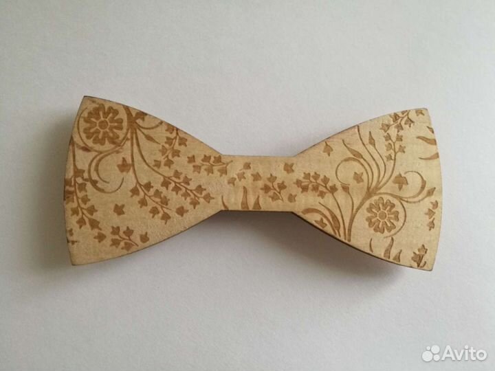 Новая бабочка галстук дерево