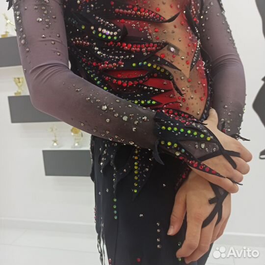 Платье для фигурного катания