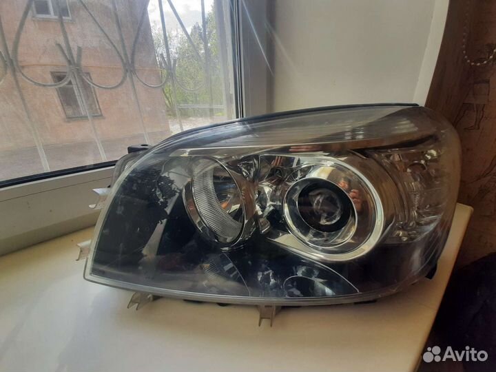 Фара левая toyota rav 4 30