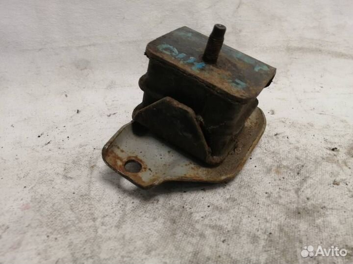 Подушка двигателя Субару