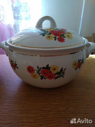 Супница фарфоровая