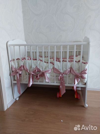 Детская кроватка