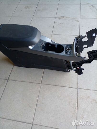 Консоль салона Ford Kuga 2 2015г