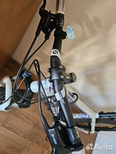 Женский велосипед Scott Contessa 30 (модель 2012)
