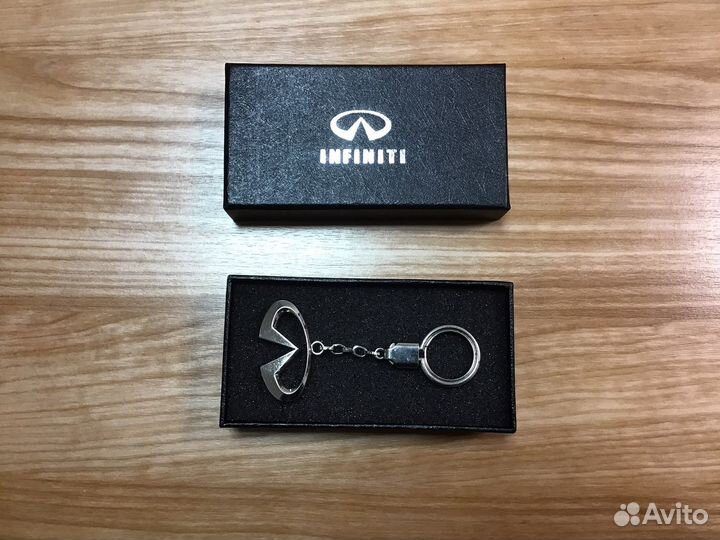 Брелок infiniti оригинал