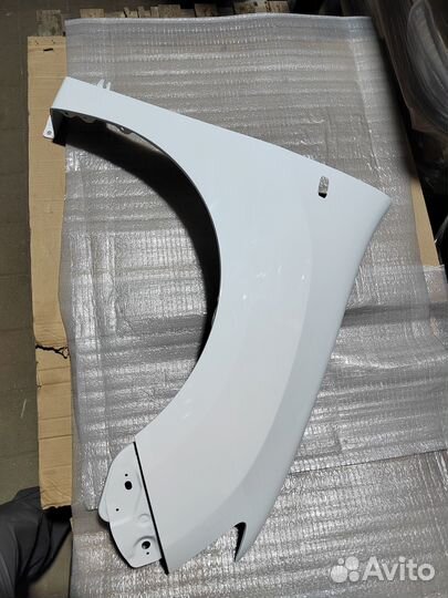 Крыло правое Р ено Логан 2, Сандеро 2 Белое повтор