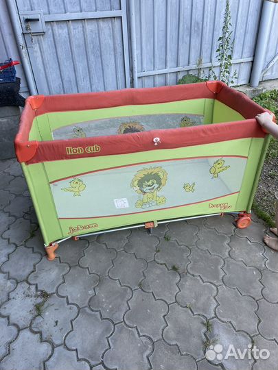 Манеж детский складной