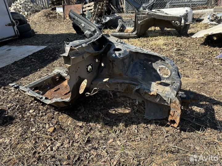 Четверть передняя левая Nissan Primera P12