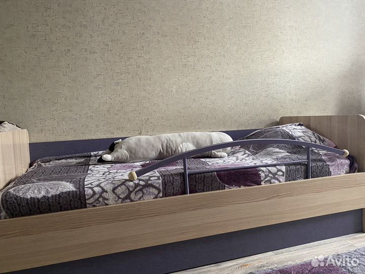 Бортик для кровати