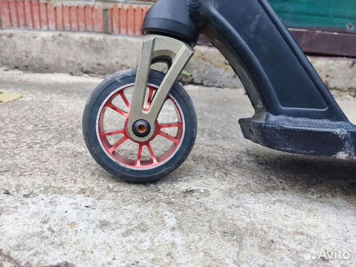 Трюковой самокат