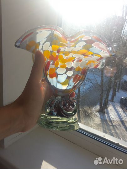 Ваза конфетница красный май цветное стекло